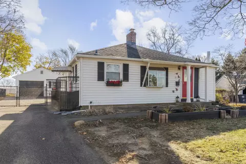13 Catherine Ct, Milford, CT 06460