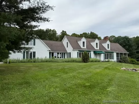 101 Hat Shop Hill Rd, Bridgewater, CT 06752