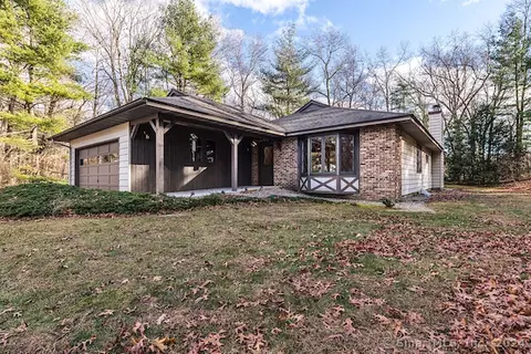 24 Haber Dr, Avon, CT 06001