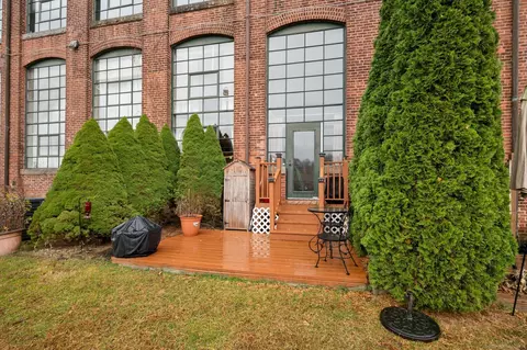 68 Thermos Ave #105A, Norwich, CT 06360