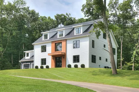 179 Westport Rd, Wilton, CT 06897