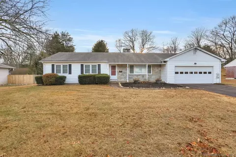 66 Meadow Ln, Manchester, CT 06040