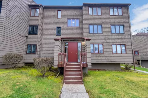 197 Towne House Rd #197, Hamden, CT 06514