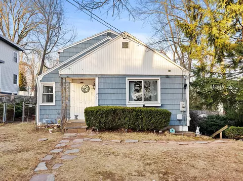 217 Portman St, Windsor, CT 06095