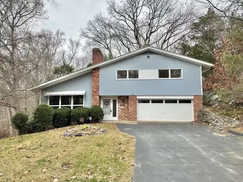17 Cherry Hill Rd, Norwich, CT 06360