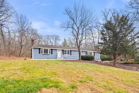 149 Gracey Rd, Canton, CT 06019