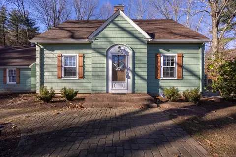 463 Simsbury Rd, Bloomfield, CT 06002
