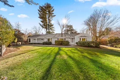 1 Woods Grove Rd, Westport, CT 06880