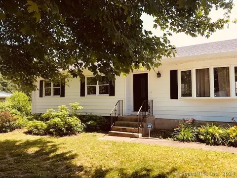 300 Country Hill Dr, West Haven, CT 06516