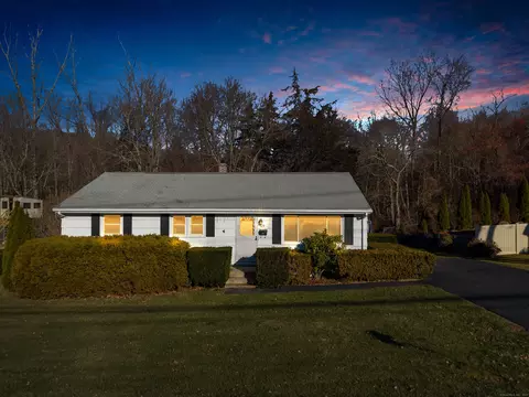 123 Newton St, Norwich, CT 06360
