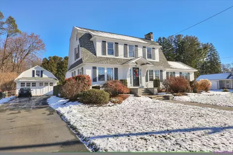 71 Pitkin St, Manchester, CT 06040