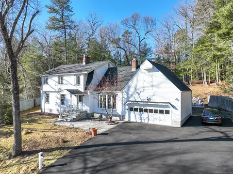 353 Manchester Rd, Glastonbury, CT 06033