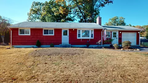 30 Quaker Ln, Enfield, CT 06082