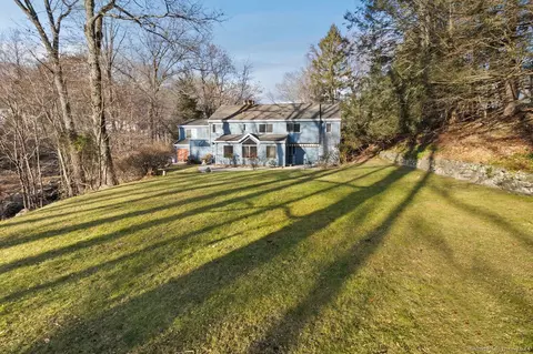 68 Saddle Hill Rd, Stamford, CT 06903