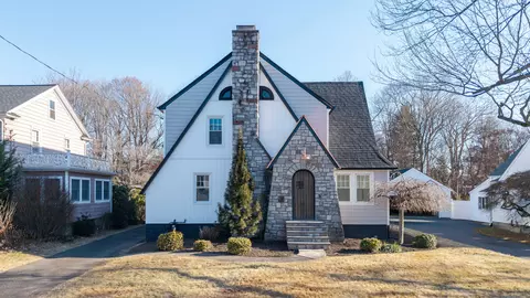 23 Lawncrest Rd, Danbury, CT 06810