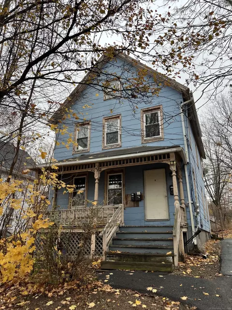 9 Maple Pl, Middletown, CT 06457