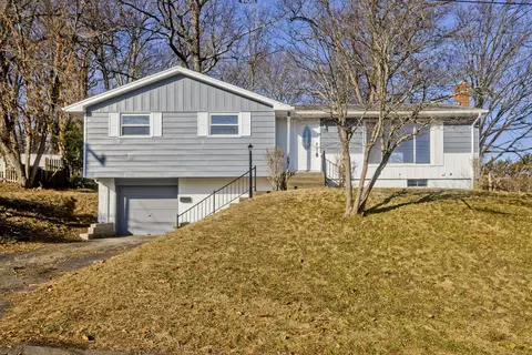 138 Arnold Dr, East Hartford, CT 06108