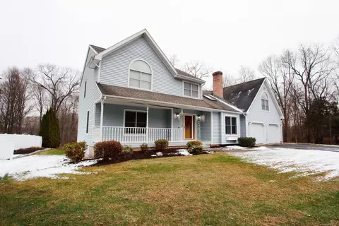87 Pine Meadow Dr, Bristol, CT 06010