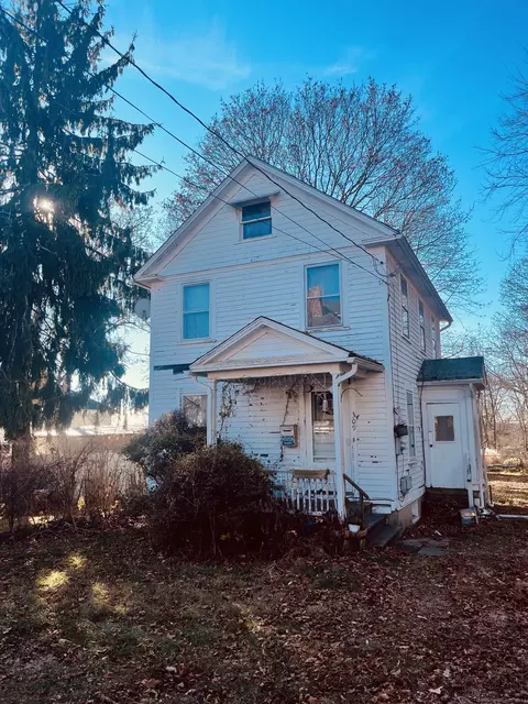 309 Ocean Ave, New London, CT 06320