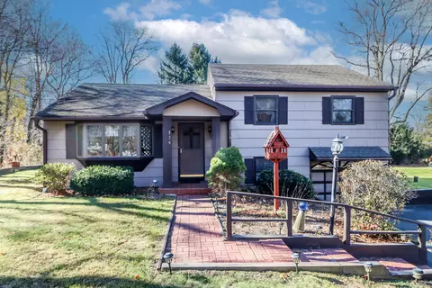 134 Old Hawleyville Rd, Bethel, CT 06801