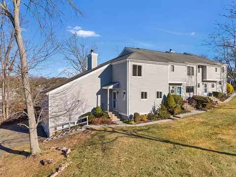 108 Fresh Meadow Rd #108, Branford, CT 06405