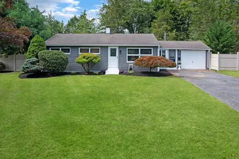 49 Dogwood Dr, Southington, CT 06489