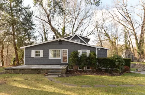 45 Midland Trl, Southbury, CT 06488
