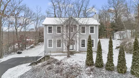 356 Tiffany Ln, Bristol, CT 06010