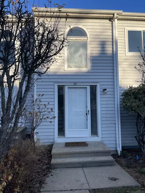 20 Valley Run Dr #20, Cromwell, CT 06416