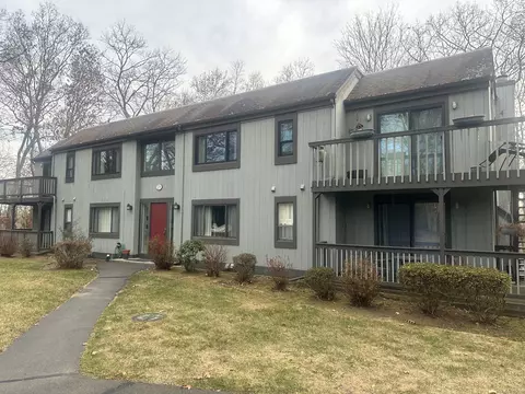 29 Harbour Vlg #B, Branford, CT 06405