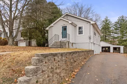 1354 N Broad St, Meriden, CT 06450