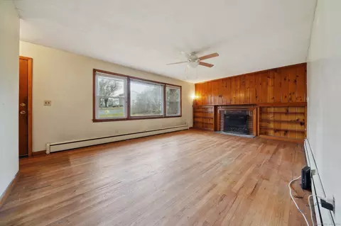 65 Cedar Crest Pl, Norwalk, CT 06854