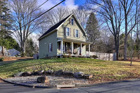 32 Ledge Rd, Plainville, CT 06062
