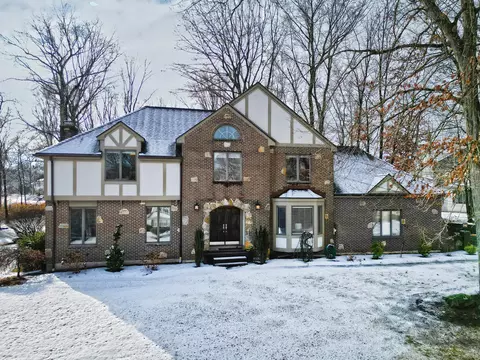 124 Birchwood Dr, Hamden, CT 06518
