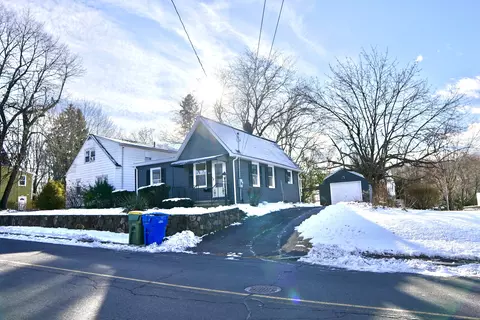 157 Oakville Ave, Waterbury, CT 06708