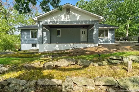 300 Leetes Island Rd, Branford, CT 06405