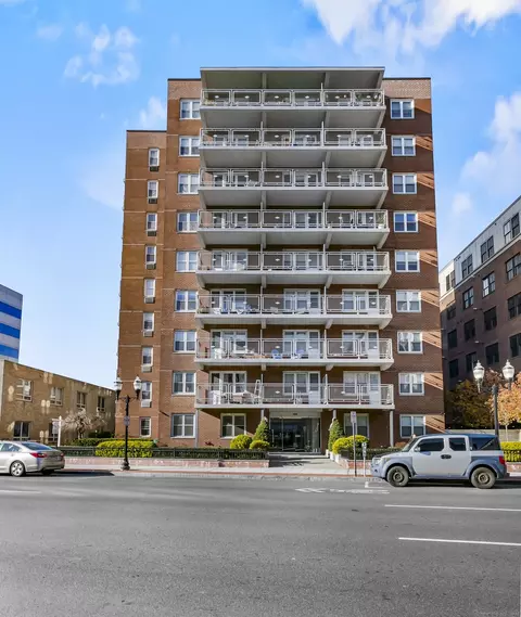 700 Summer St #3N, Stamford, CT 06901