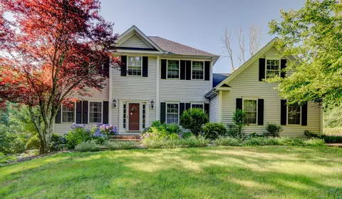 24 Woodbine Rd, Colchester, CT 06415