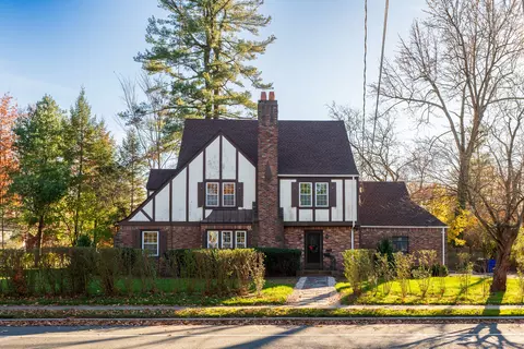 1663 Asylum Ave, West Hartford, CT 06117