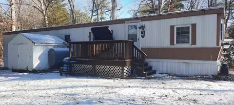 17 Green Ln, Windham, CT 06256