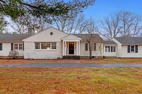 1280 Little Meadow Rd, Guilford, CT 06437