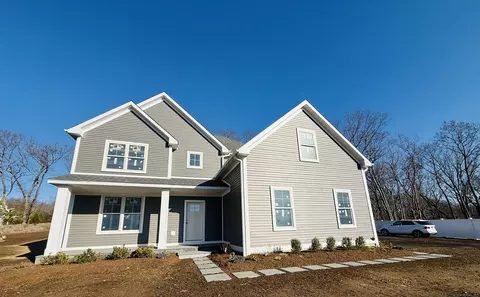 294 Leetes Island Rd, Branford, CT 06405
