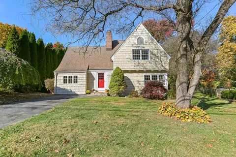 9 Woodcrest Ave, Trumbull, CT 06611