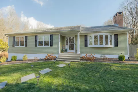 752 Litchfield Tpke, Bethany, CT 06524