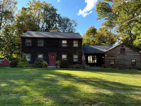 17 Philip Dr, Shelton, CT 06484