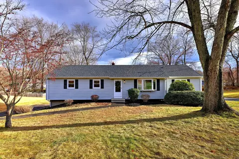 16 Covington Dr, Milford, CT 06461