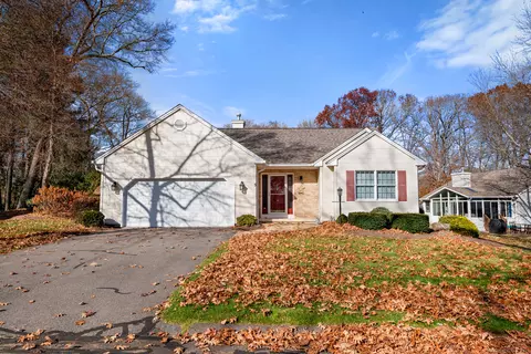 5 Stratton Cir #5, Enfield, CT 06082