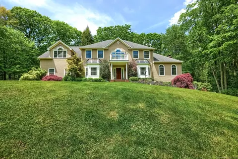 5 Old Hickory Ln, Sherman, CT 06784