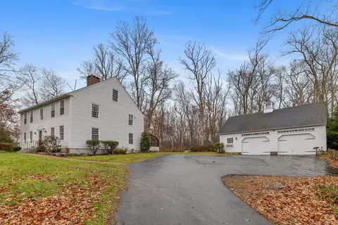 22 Mayflower Dr, Marlborough, CT 06447