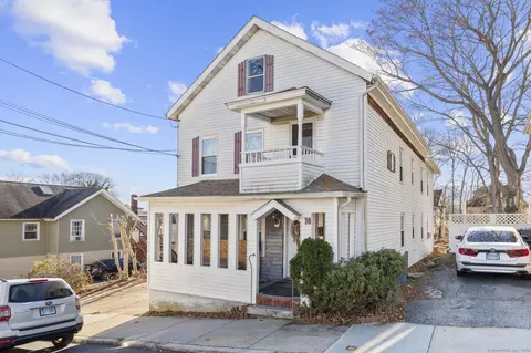 10 Mountain Ave, New London, CT 06320